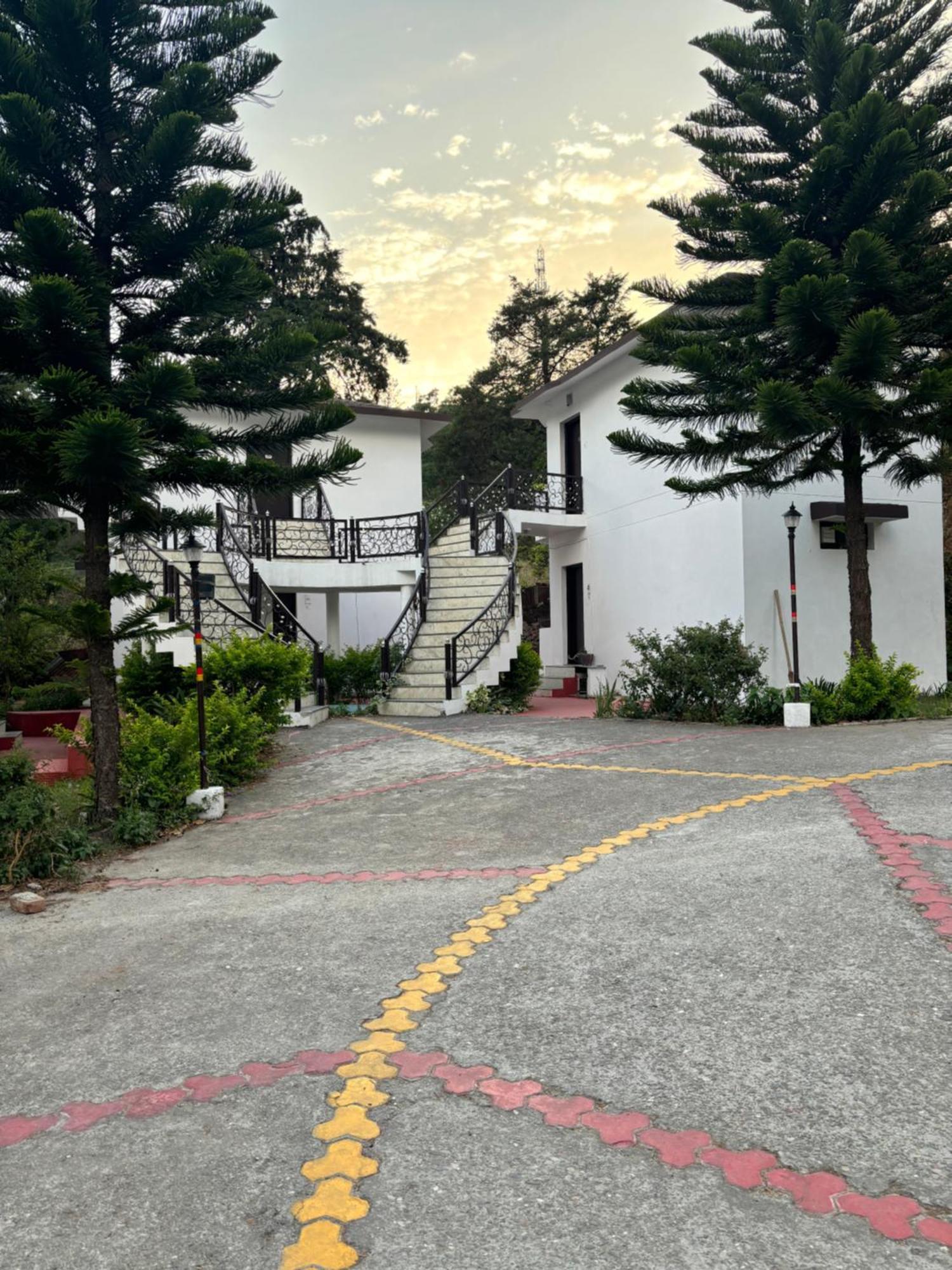 Shikha Resort Ewentbliz Bhimtal Exterior photo