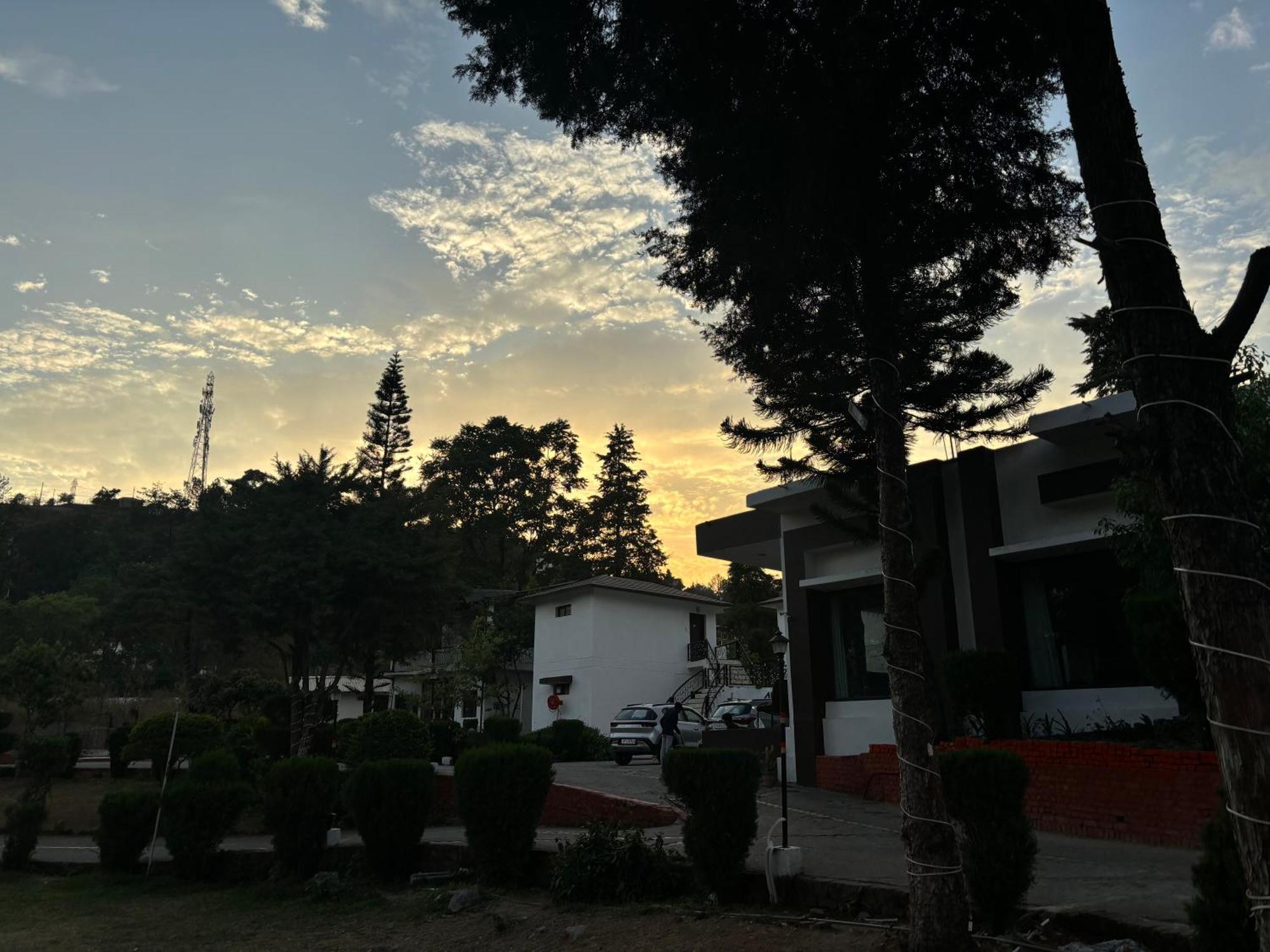 Shikha Resort Ewentbliz Bhimtal Exterior photo